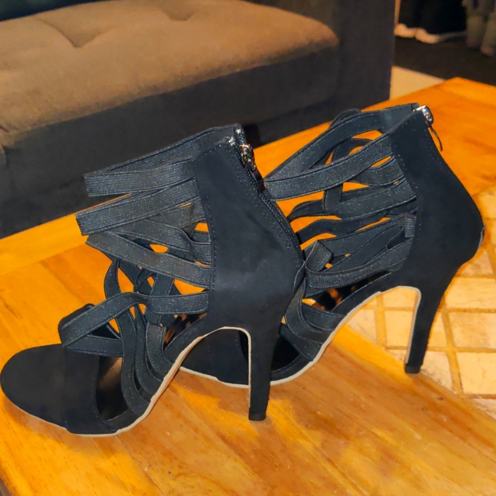 BRAND NEW HEELS